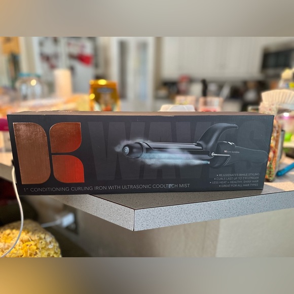 (2) two curling irons brands AMIKA and Kim Kimble - Picture 1 of 4